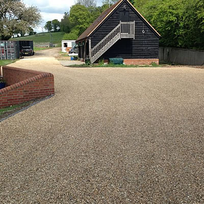 Tar and chip driveway Surfacing